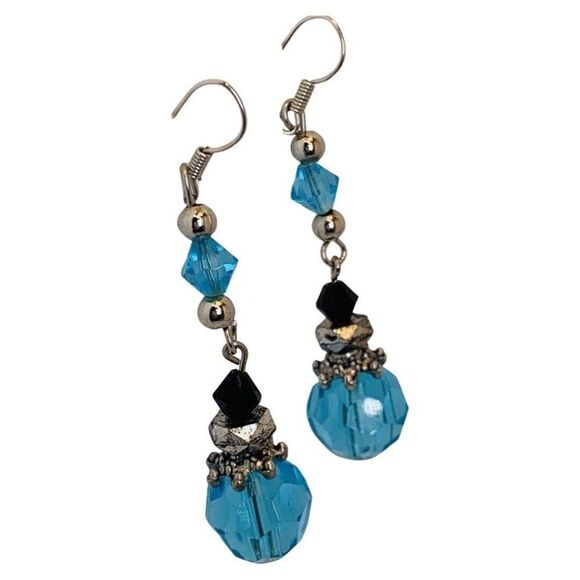 Teal Blue Faceted Glass Silver Tone Sparkly Dangle Drop Pierced Earrings - Picture 4 of 4